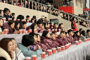 kaiyun-北青体育：中国女足现身中甲赛场，观看重庆铜梁龙vs辽宁铁人