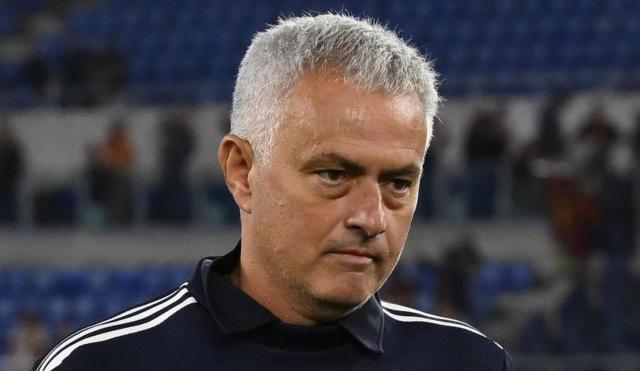 开云-穆里尼奥从欧足联辞职，被推下船之前自己先跳